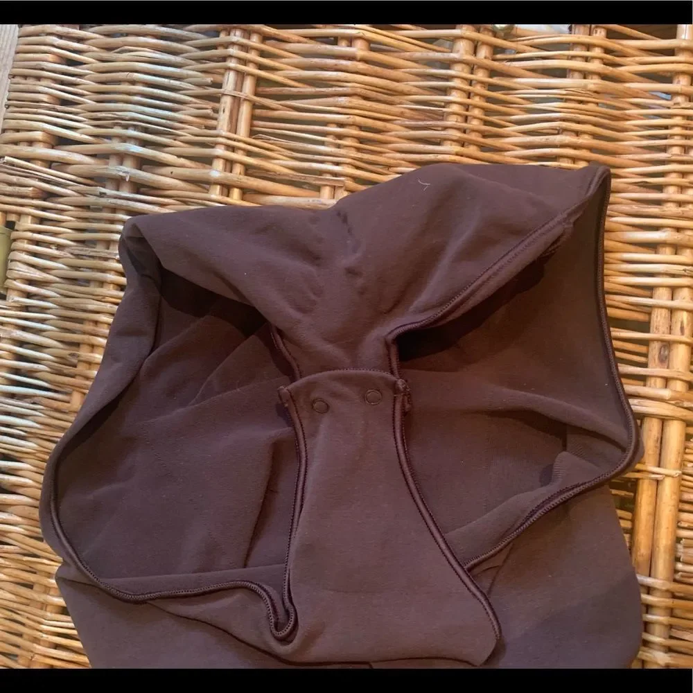 NWT Skims Sculpting Bodysuit with Snap in Cocoa - Picture 7 of 12